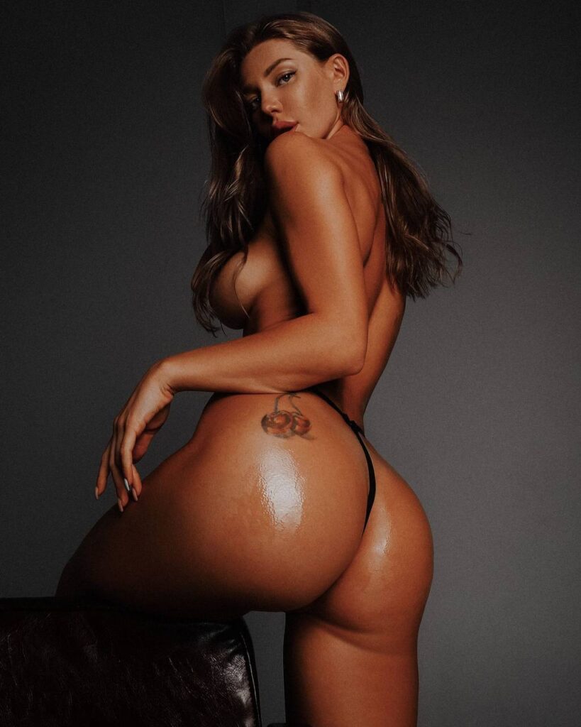 Пышные эскорт-модели в Москве